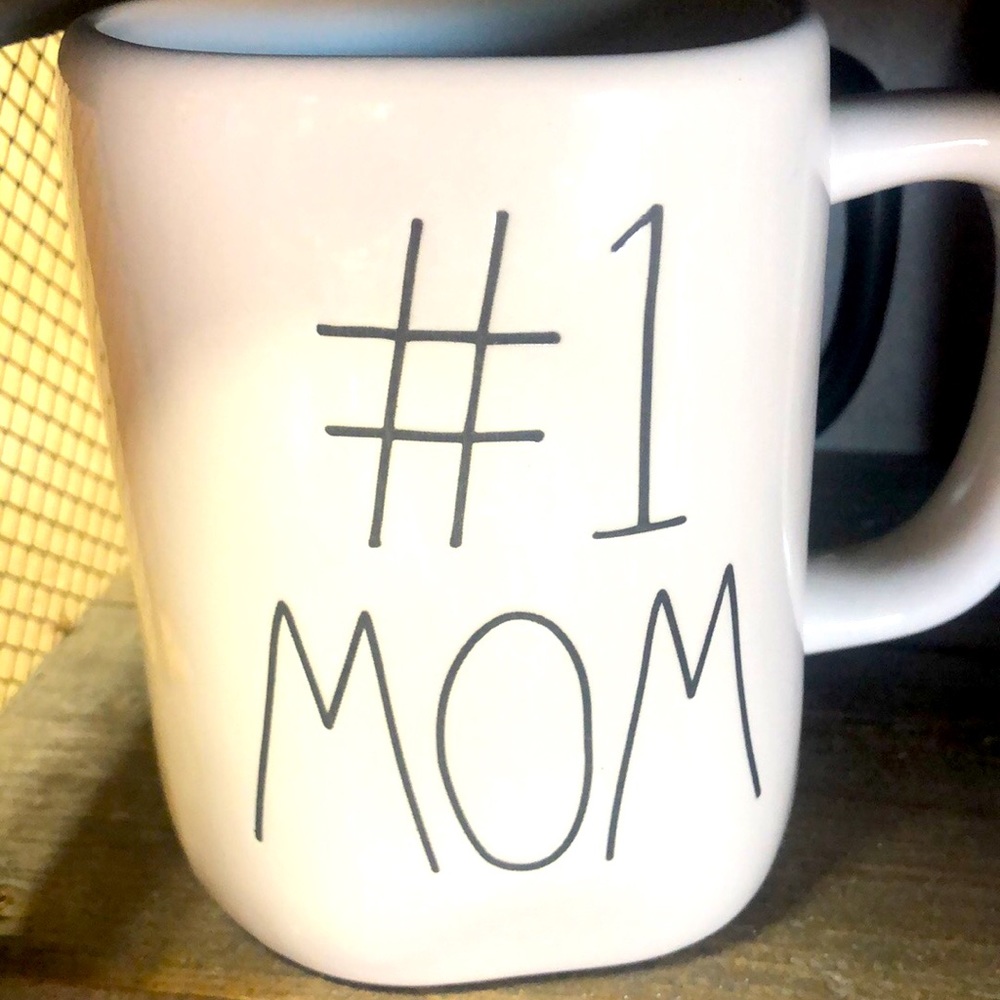Rae Dunn # 1 Mom mug
